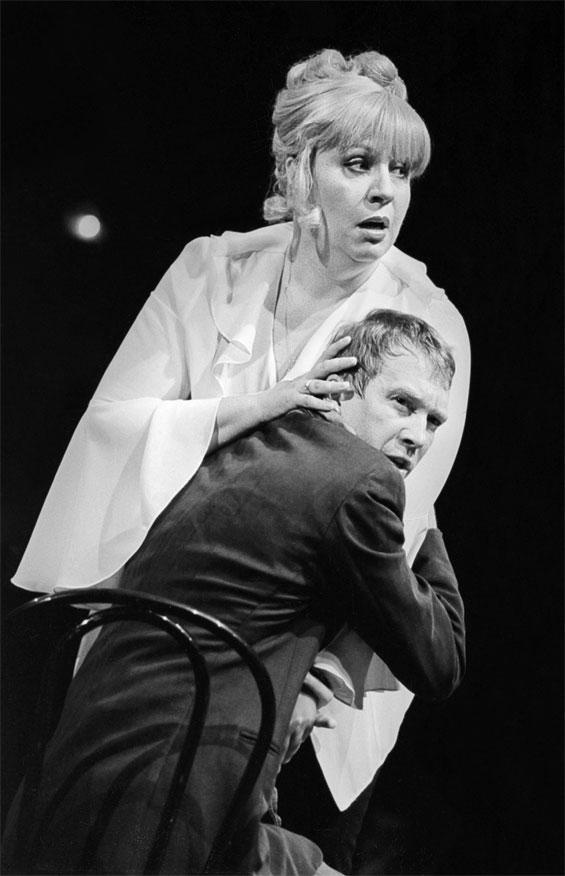 Иллюстрация к книге — Марина Голуб в жизни, театре, кино. Воспоминания друзей [_64.jpg]