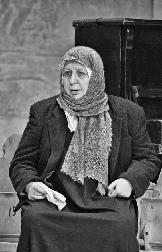 Иллюстрация к книге — Марина Голуб в жизни, театре, кино. Воспоминания друзей [_66.jpg]