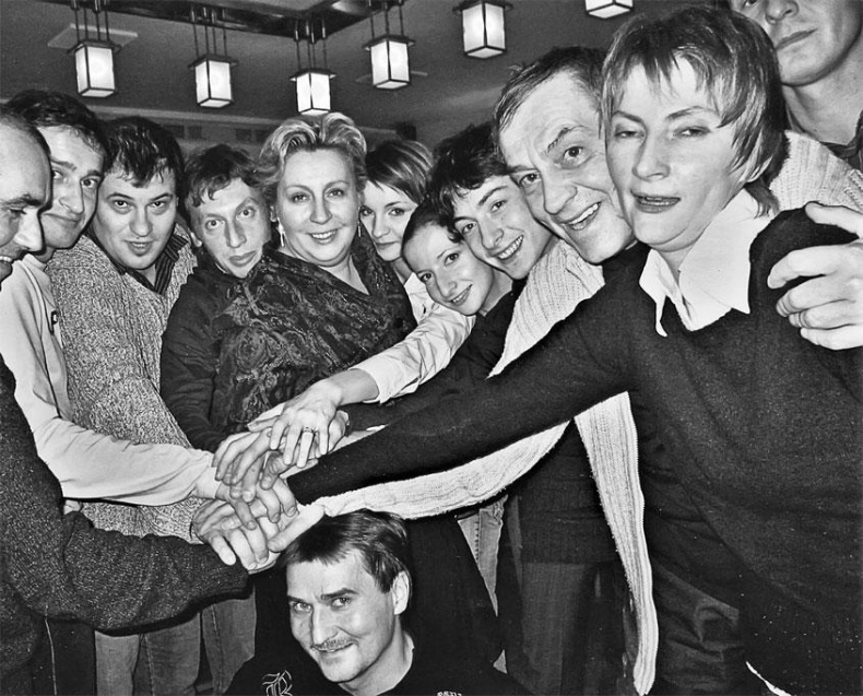 Иллюстрация к книге — Марина Голуб в жизни, театре, кино. Воспоминания друзей [_75.jpg]