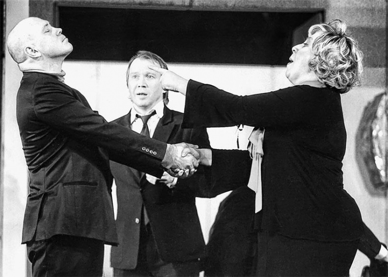 Иллюстрация к книге — Марина Голуб в жизни, театре, кино. Воспоминания друзей [_85.jpg]