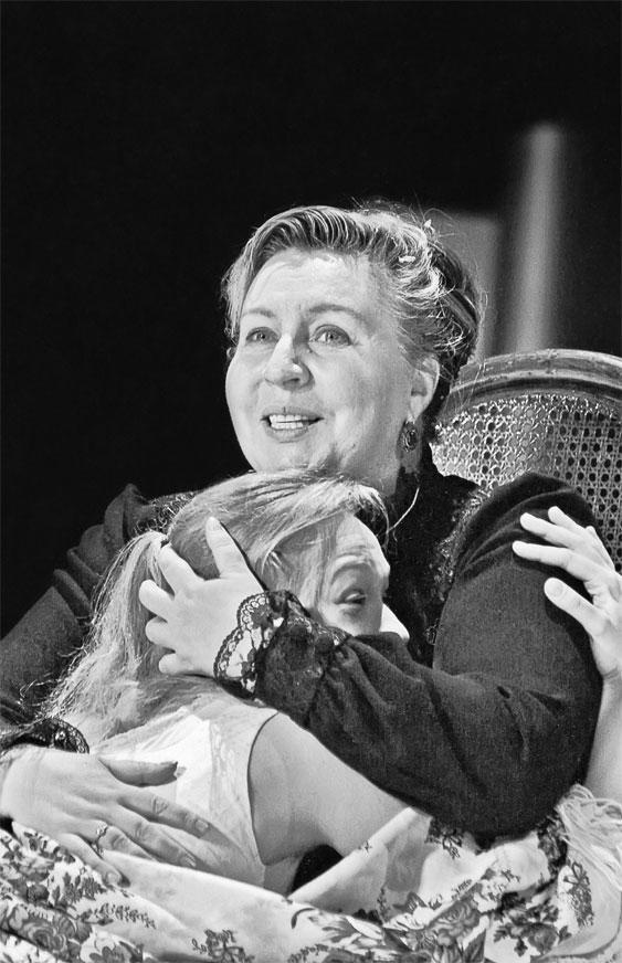 Иллюстрация к книге — Марина Голуб в жизни, театре, кино. Воспоминания друзей [_88.jpg]