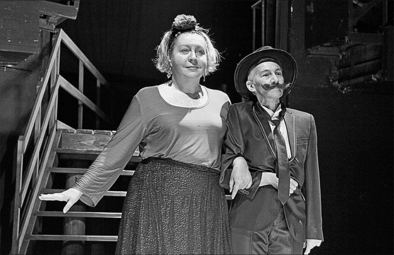 Иллюстрация к книге — Марина Голуб в жизни, театре, кино. Воспоминания друзей [_91.jpg]