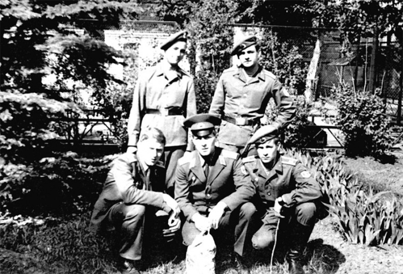 Иллюстрация к книге — Девятая рота. Факультет специальной разведки Рязанского училища ВДВ [i_003.jpg]