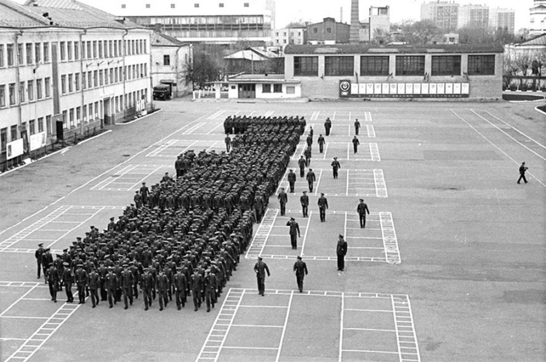 Иллюстрация к книге — Девятая рота. Факультет специальной разведки Рязанского училища ВДВ [i_011.jpg]