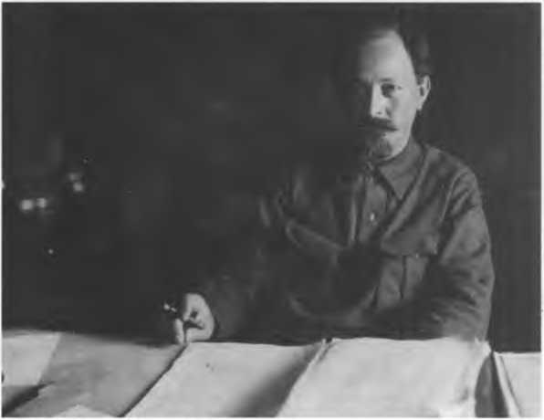 Иллюстрация к книге — Кто Вы, "Железный Феликс"? [image17.jpg]