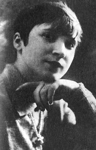 Иллюстрация к книге — Галина Вишневская. Пиковая дама русской оперы [i_002.jpg]