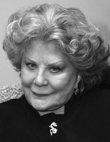 Иллюстрация к книге — Галина Вишневская. Пиковая дама русской оперы [i_015.jpg]