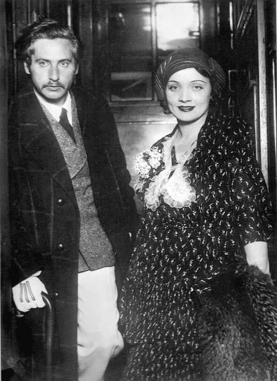 Иллюстрация к книге — Пять вечеров с Марлен Дитрих [i_004.jpg]