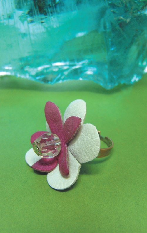 Иллюстрация к книге — Бижутерия и украшения своими руками [i_312.jpg]