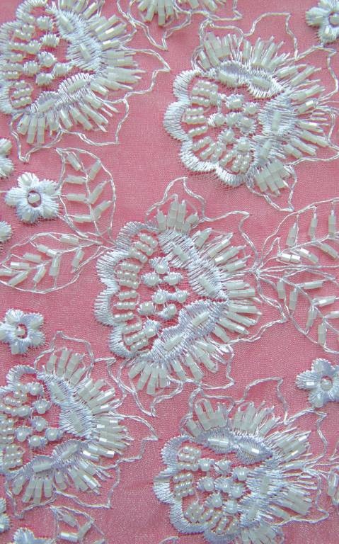 Иллюстрация к книге — Белая гладь. Русские традиции [i_080.jpg]