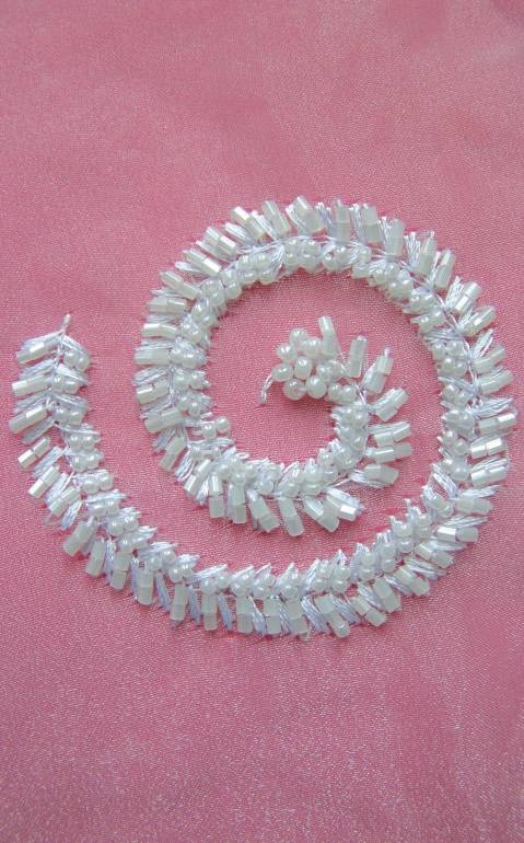 Иллюстрация к книге — Белая гладь. Русские традиции [i_081.jpg]