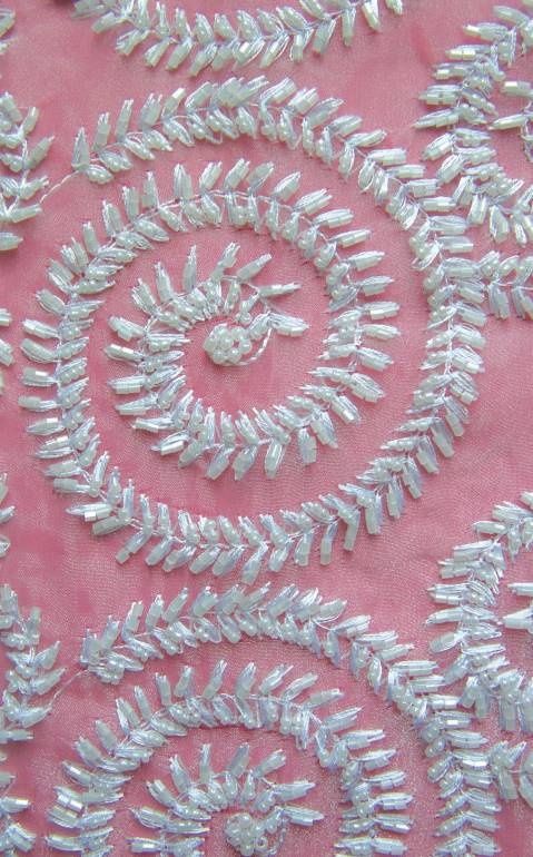 Иллюстрация к книге — Белая гладь. Русские традиции [i_084.jpg]