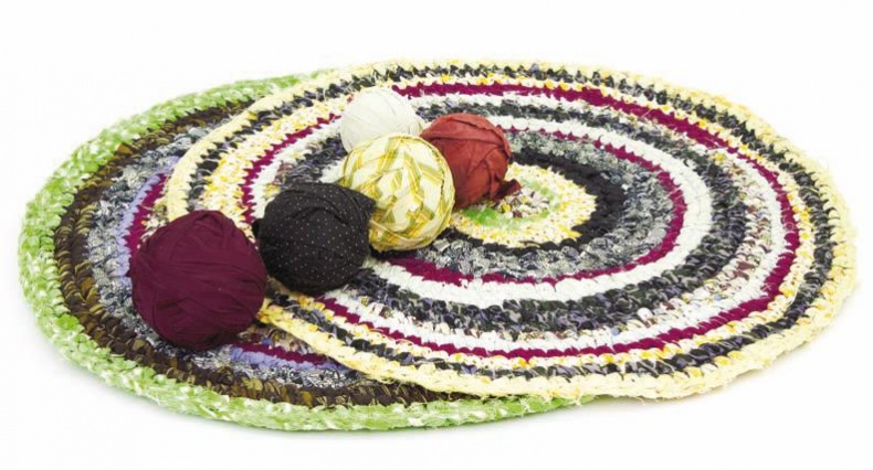 Иллюстрация к книге — Чудесные коврики своими руками [i_104.jpg]