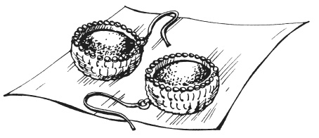 Иллюстрация к книге — Поделки из ниток, пуговиц, бусин [i_040.jpg]