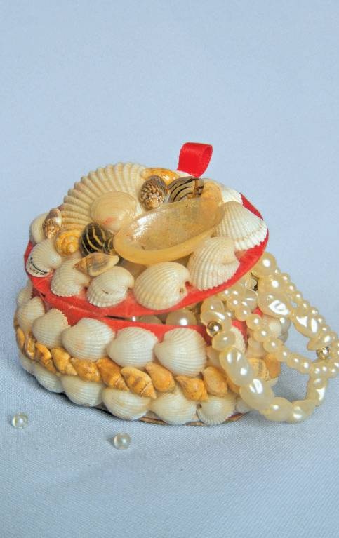 Иллюстрация к книге — Поделки из морских камешков и ракушек [_4.jpg]