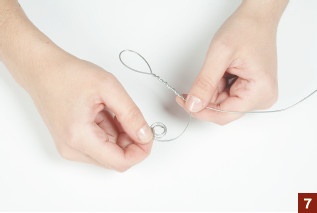 Иллюстрация к книге — Магия металла: декоративные украшения из проволоки [i_034.jpg]