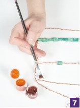 Иллюстрация к книге — Магия металла: декоративные украшения из проволоки [i_099.jpg]