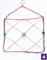 Иллюстрация к книге — Магия металла: декоративные украшения из проволоки [i_104.jpg]