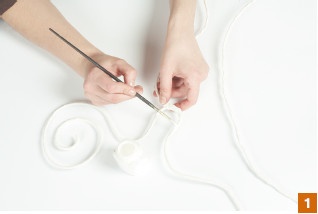 Иллюстрация к книге — Магия металла: декоративные украшения из проволоки [i_211.jpg]