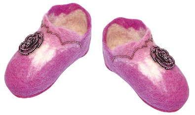 Иллюстрация к книге — Тапочки ручной работы: новые модели для взрослых и детей [i_069.jpg]