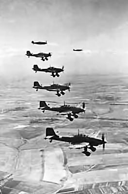 Иллюстрация к книге — Новый век начался с понедельника [i_022.jpg]