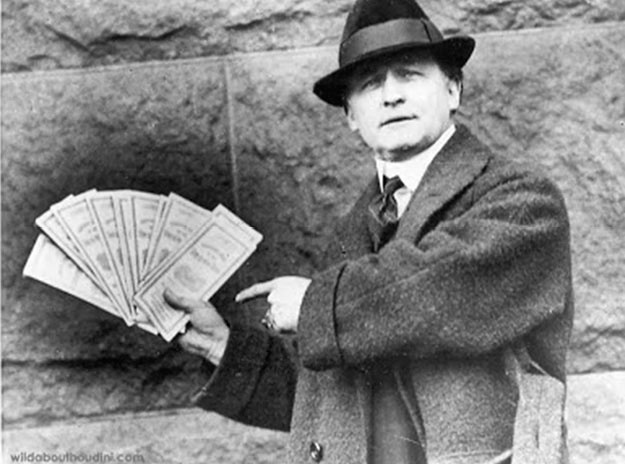 Иллюстрация к книге — Ведьма с Лайм-стрит [i_010.jpg]