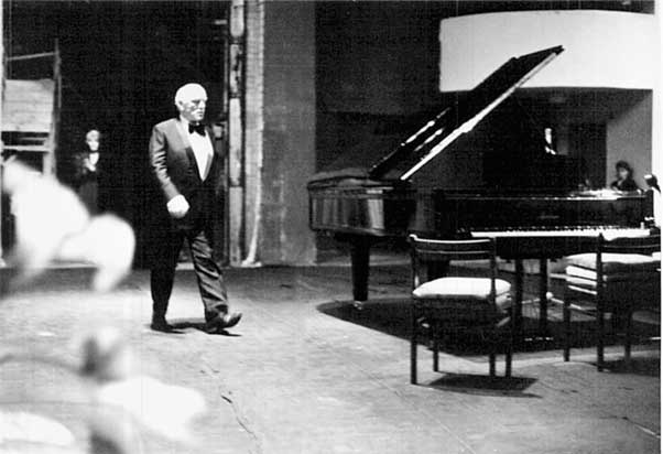 Иллюстрация к книге — О Рихтере его словами [i_005.jpg]