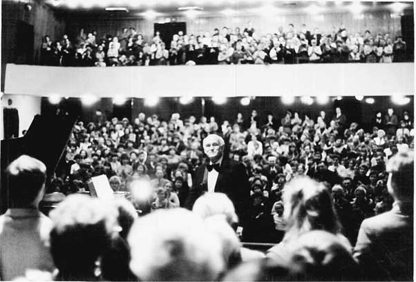 Иллюстрация к книге — О Рихтере его словами [i_010.jpg]