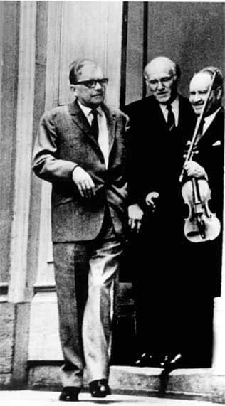 Иллюстрация к книге — О Рихтере его словами [i_026.jpg]