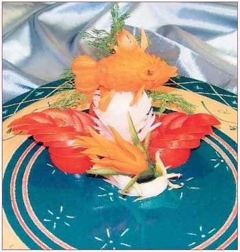 Иллюстрация к книге — Как украсить праздничный стол [i_040.jpg]