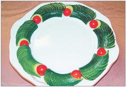 Иллюстрация к книге — Как украсить праздничный стол [i_048.jpg]