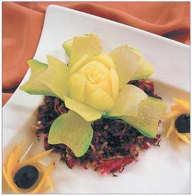 Иллюстрация к книге — Как украсить праздничный стол [i_094.jpg]