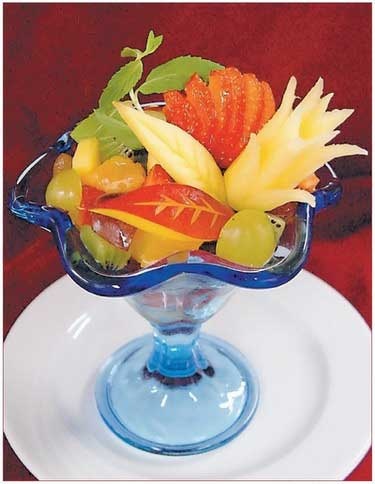 Иллюстрация к книге — Как украсить праздничный стол [i_120.jpg]