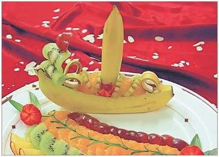 Иллюстрация к книге — Как украсить праздничный стол [i_126.jpg]