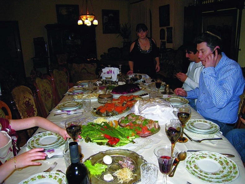 Иллюстрация к книге — Цимус-цимес по-московски и канавински [i_027.jpg]