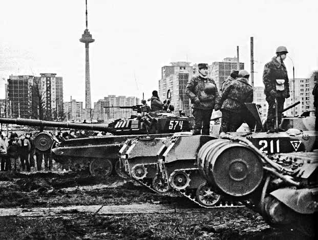 Иллюстрация к книге — Кто кого предал [i_001.jpg]