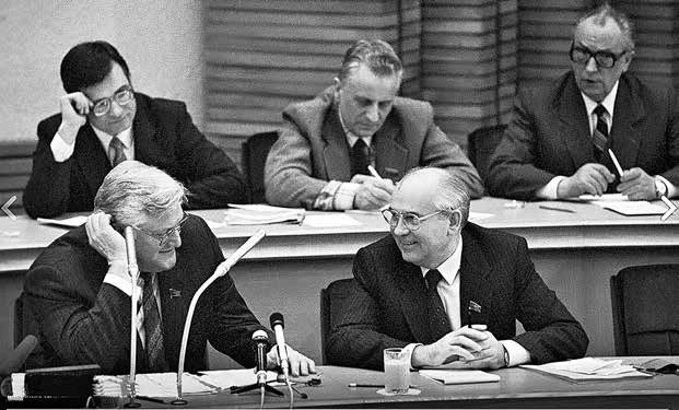 Иллюстрация к книге — Кто кого предал [i_005.jpg]