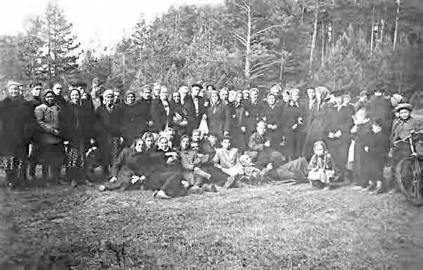 Иллюстрация к книге — С трудом о прошлом, о былом. Очерки о жителях д. Верхние Таволги [i_006.jpg]