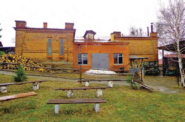 Иллюстрация к книге — С трудом о прошлом, о былом. Очерки о жителях д. Верхние Таволги [i_037.jpg]