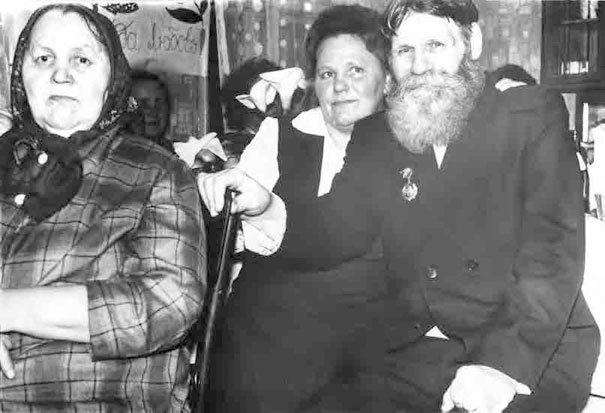 Иллюстрация к книге — С трудом о прошлом, о былом. Очерки о жителях д. Верхние Таволги [i_059.jpg]