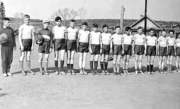 Иллюстрация к книге — С трудом о прошлом, о былом. Очерки о жителях д. Верхние Таволги [i_123.jpg]