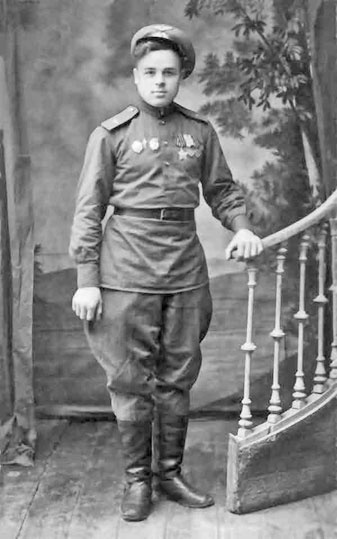 Иллюстрация к книге — С трудом о прошлом, о былом. Очерки о жителях д. Верхние Таволги [i_133.jpg]