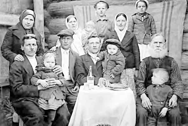 Иллюстрация к книге — С трудом о прошлом, о былом. Очерки о жителях д. Верхние Таволги [i_134.jpg]