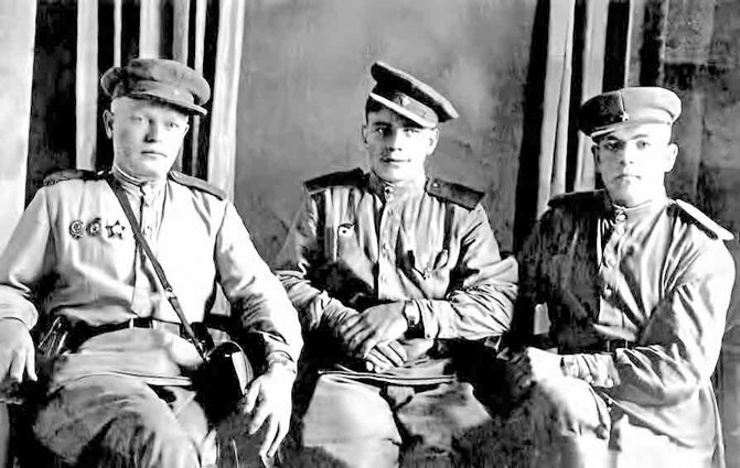 Иллюстрация к книге — С трудом о прошлом, о былом. Очерки о жителях д. Верхние Таволги [i_140.jpg]