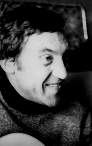 Иллюстрация к книге — «Всё не так, ребята…» Владимир Высоцкий в воспоминаниях друзей и коллег [i_043.jpg]