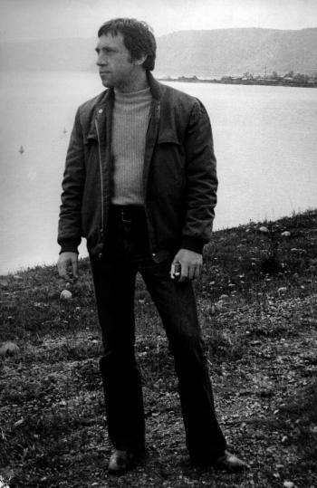 Иллюстрация к книге — «Всё не так, ребята…» Владимир Высоцкий в воспоминаниях друзей и коллег [i_045.jpg]