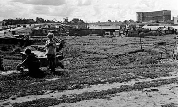 Иллюстрация к книге — Русский дневник [i_003.jpg]