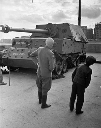 Иллюстрация к книге — Русский дневник [i_034.jpg]