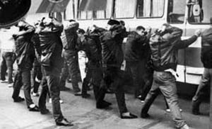 Иллюстрация к книге — Бандиты эпохи Ельцина, или Россия, кровью умытая [_05.jpg]