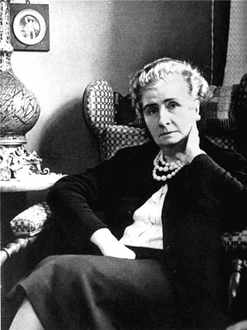 Иллюстрация к книге — Галина Уланова. Одинокая богиня балета [i_018.jpg]